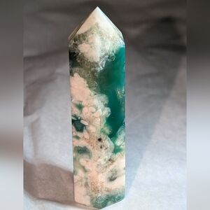 Green Flower Agate Tower